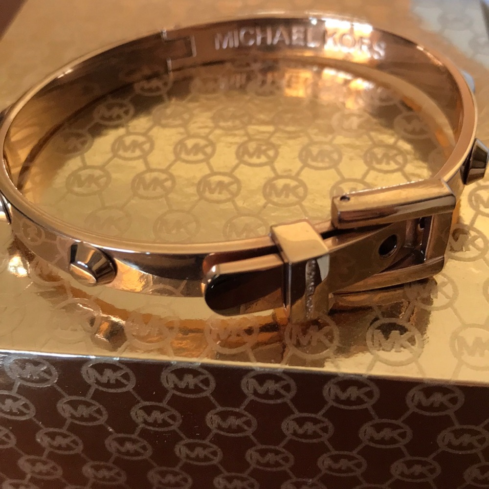 Authentic Michael Kors Bracelet Set in Rose Gold - Picture 7 of 12